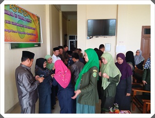 bersalaman2